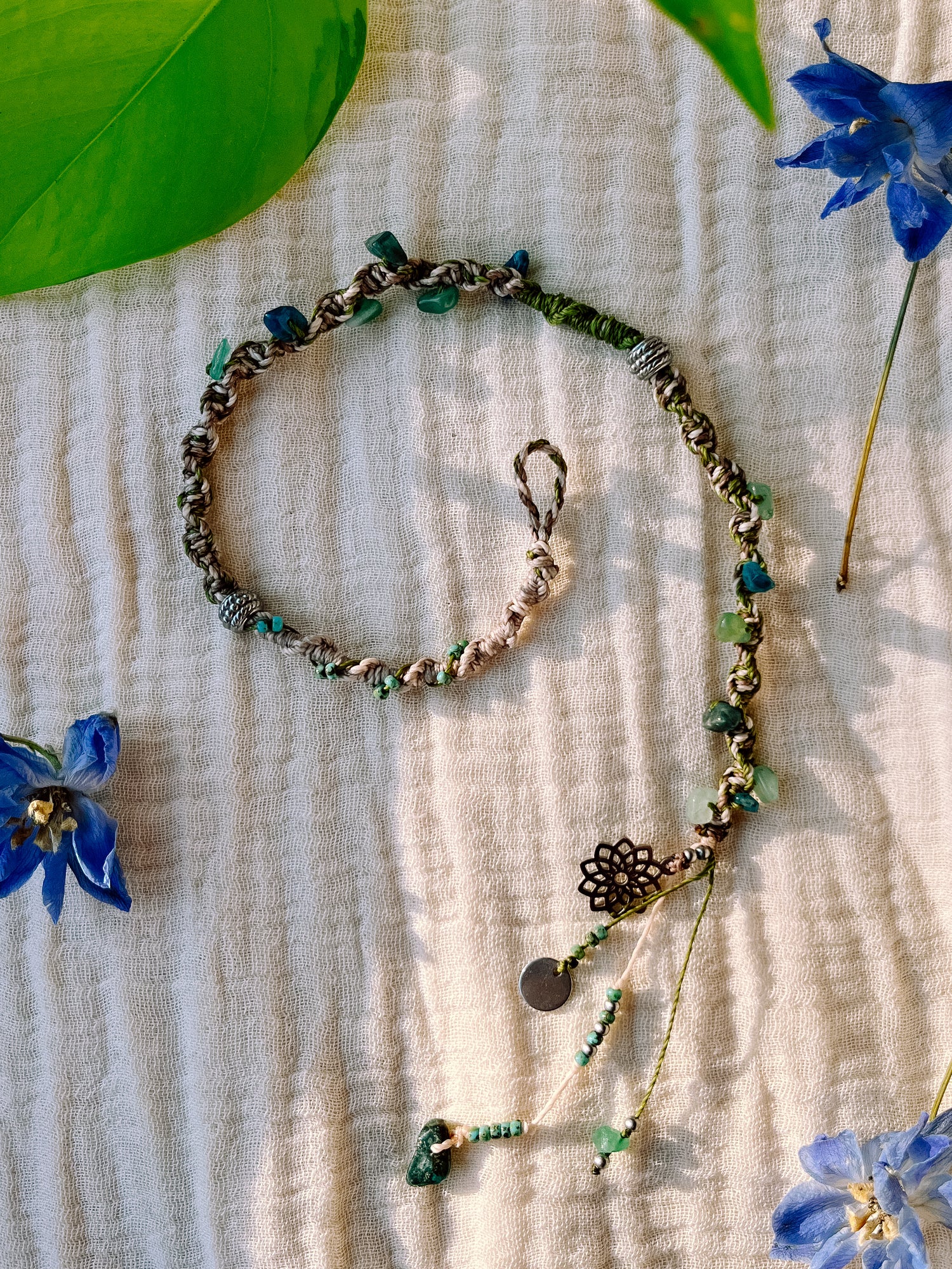 Macramé hairwrap – Lotus Flow